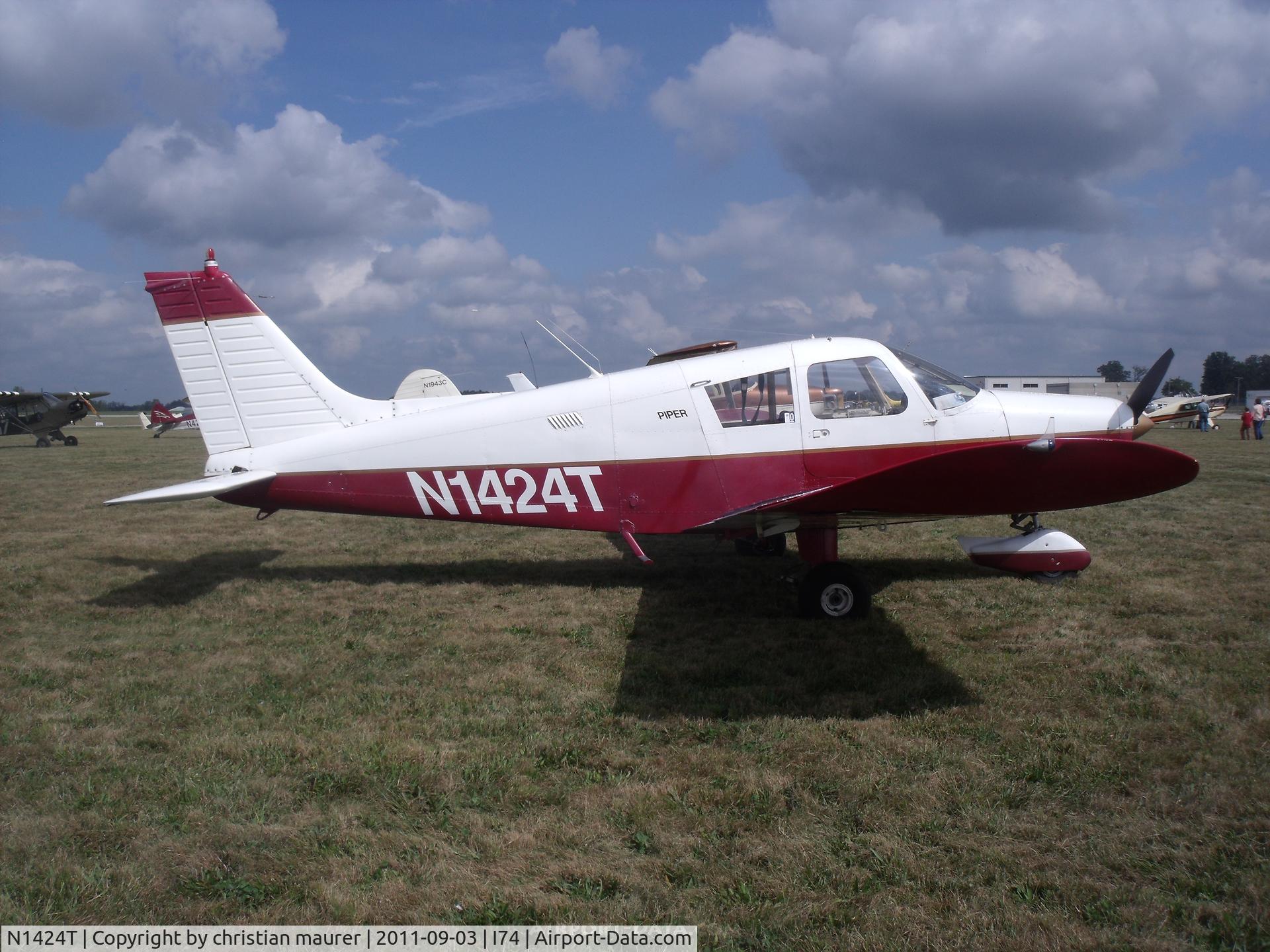 N1424T, 1972 Piper PA-28-140 C/N 28-7225511, piper