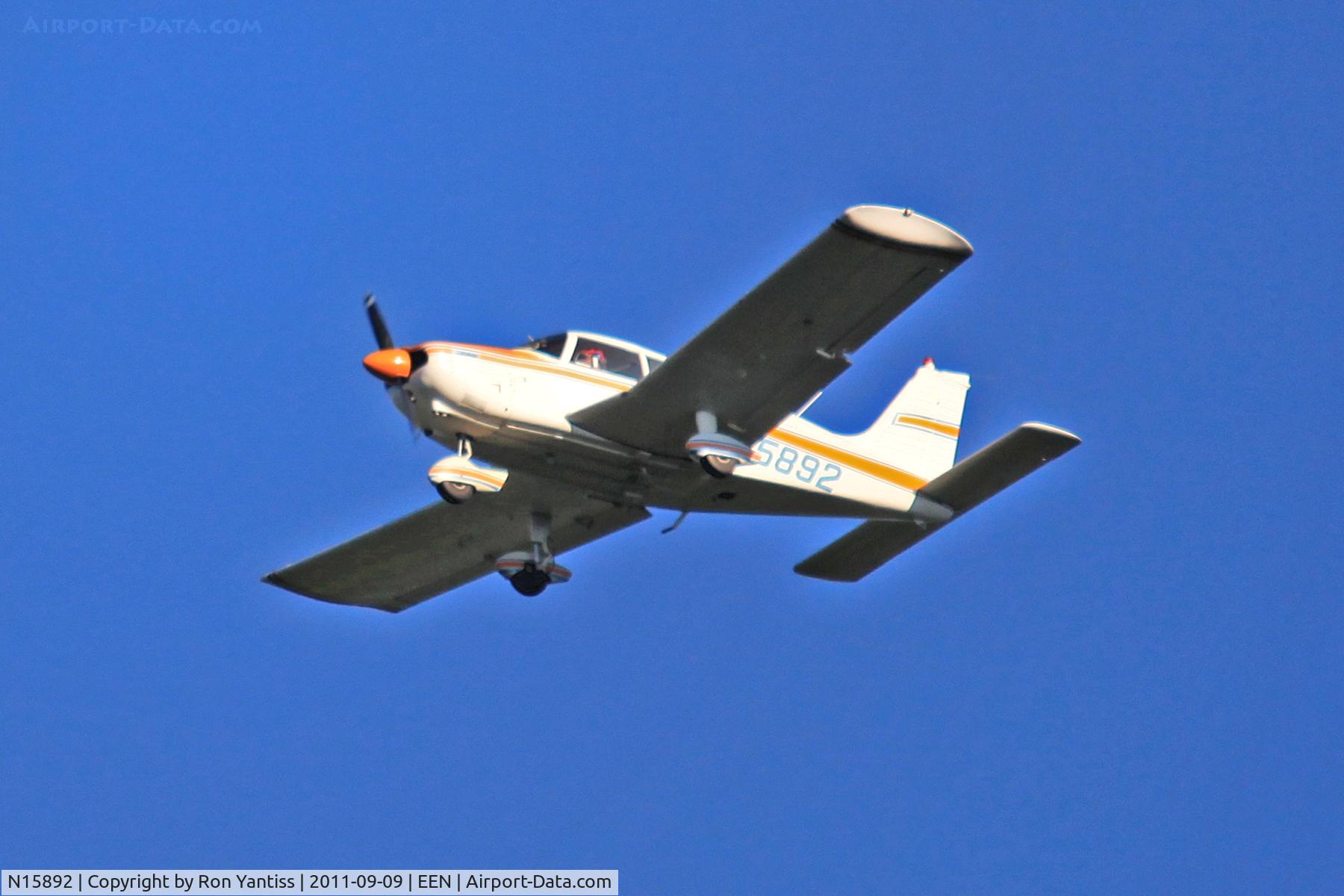 N15892, 1972 Piper PA-28-180 C/N 28-7305177, Straight in final approach from the south to runway 02, Dillant-Hopkins Airport, Keene, NH