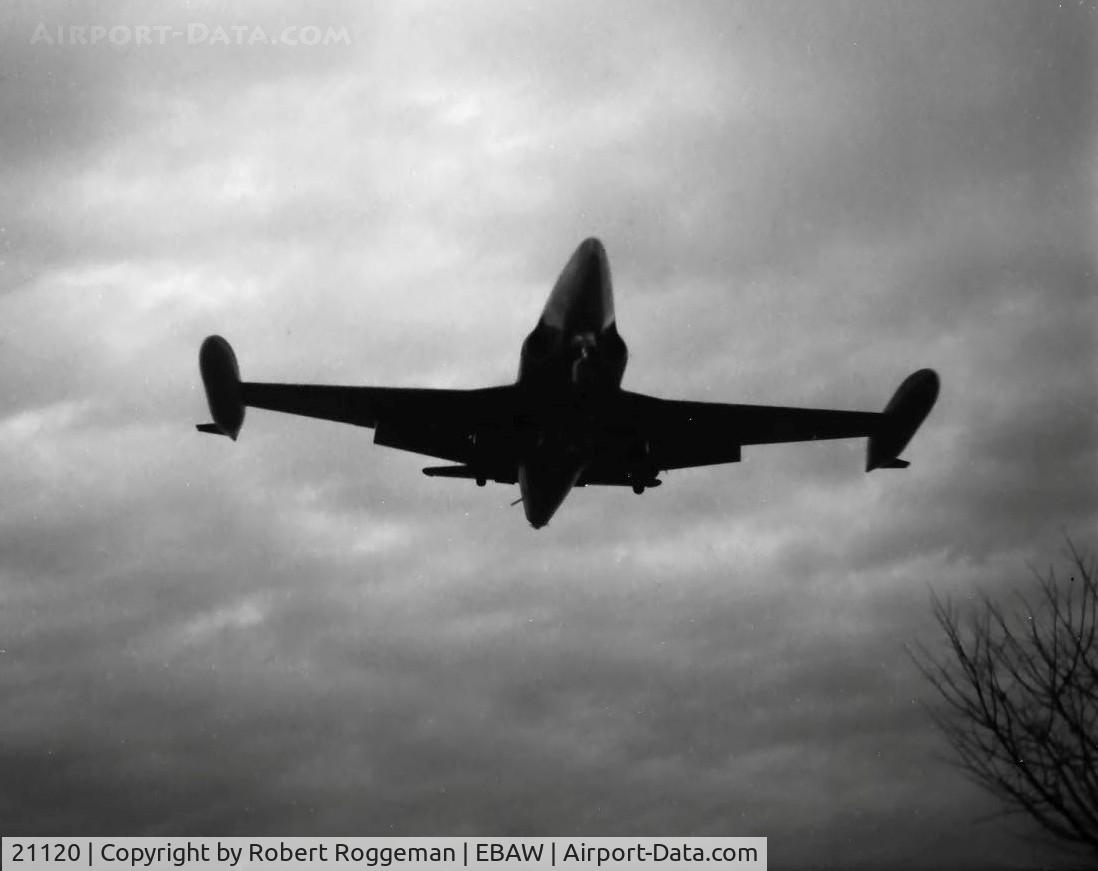 21120, Canadair CT-133 Silver Star C/N T33-120, Late 1950's.120 RCAF.Coming in to land from over Antwerp(Vosstraat).no telelens.