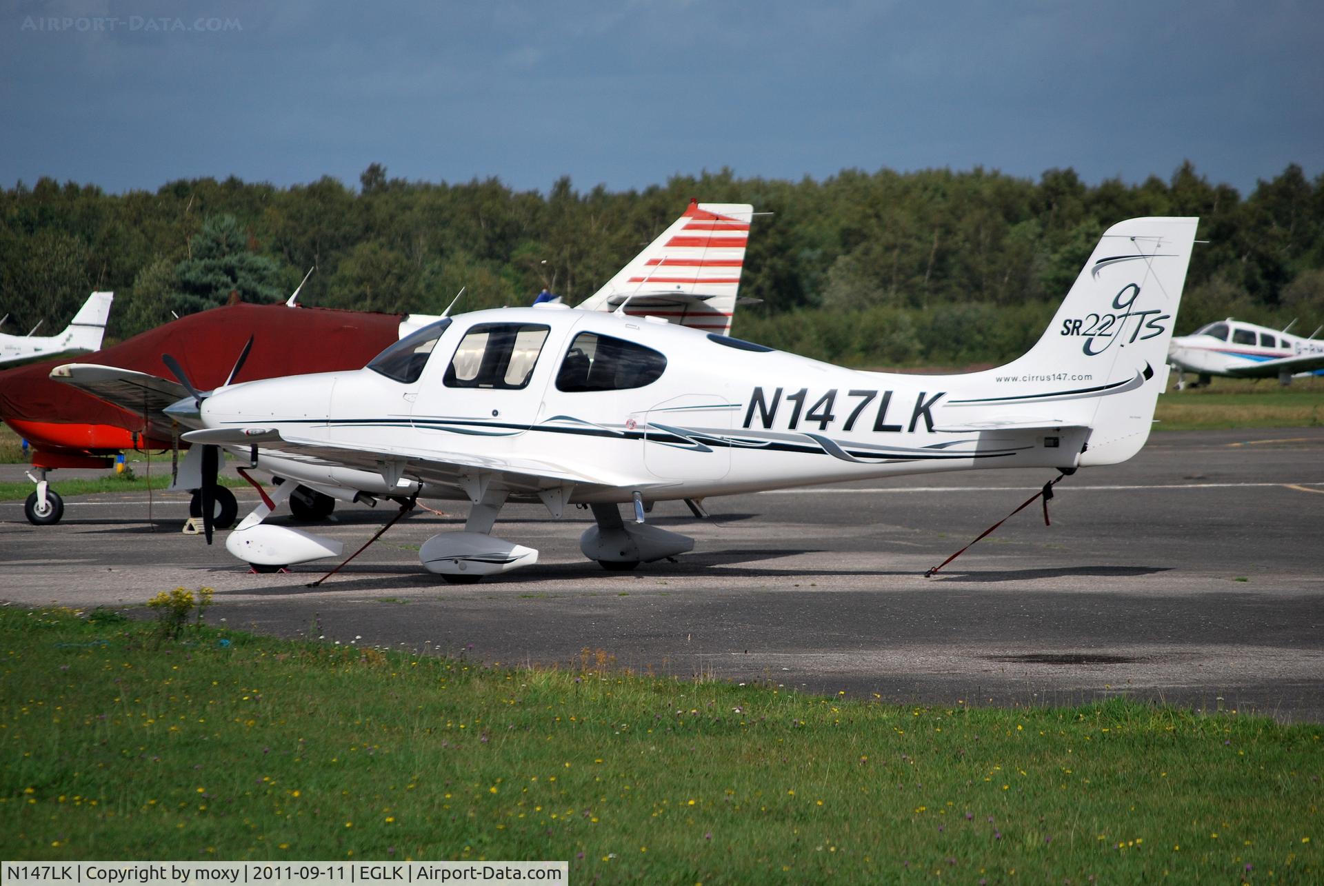 N147LK, 2005 Cirrus SR22 GTS C/N 1687, Cirrus SR22 GTS at Blackbushe