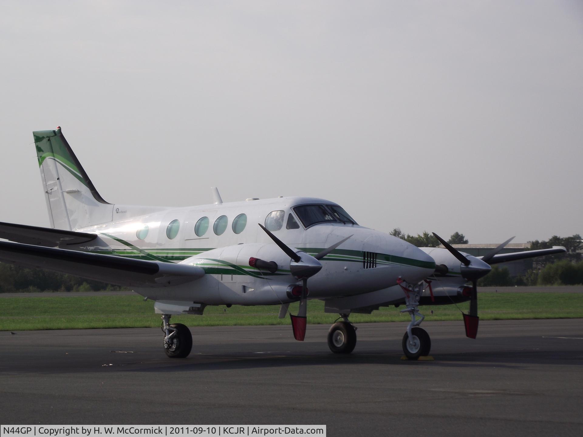 N44GP, Beech 58 Baron C/N TH-1309, Beautiful aircraft, climbed like a homesick angel.