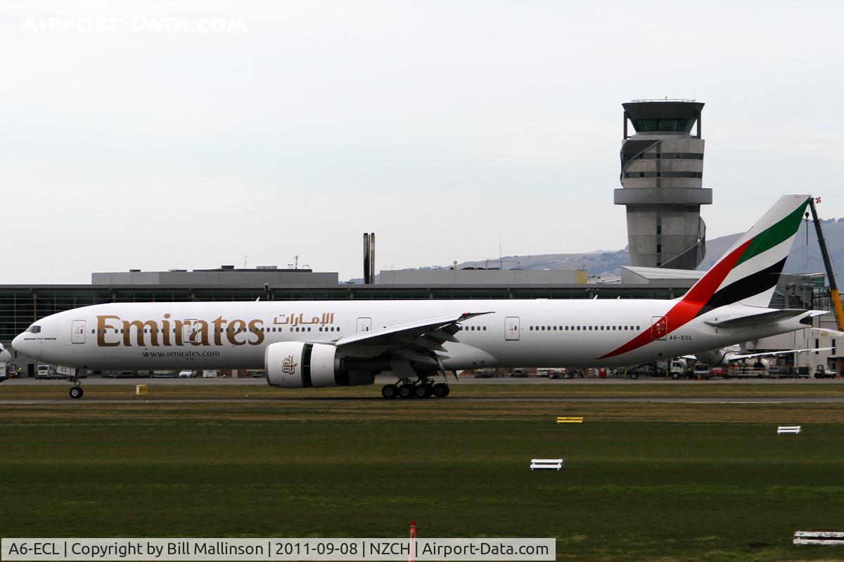 A6-ECL, 2008 Boeing 777-36N/ER C/N 37704, ECL arrives as EK418