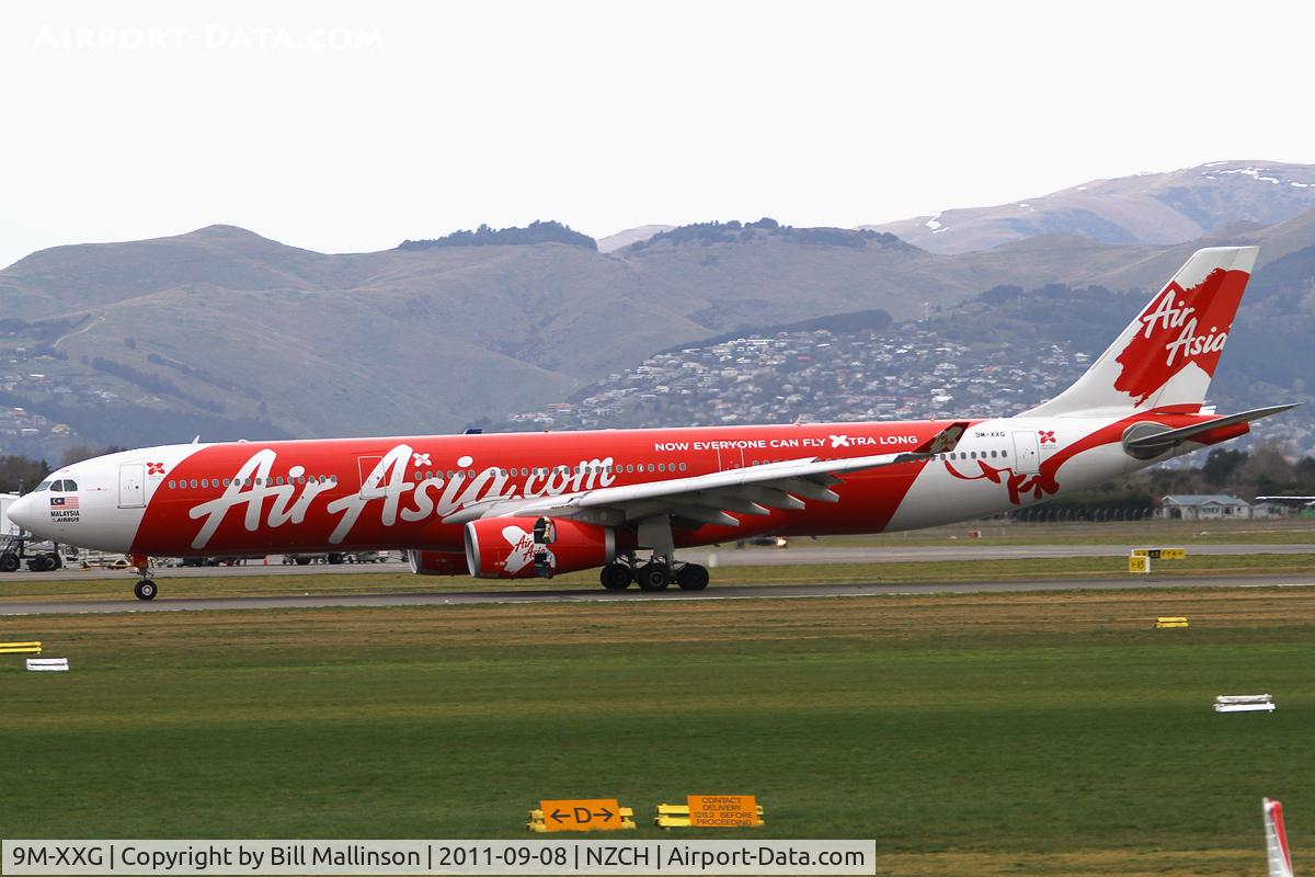 9M-XXG, 2010 Airbus A330-343X C/N 1131, slowing up for taxi to gate