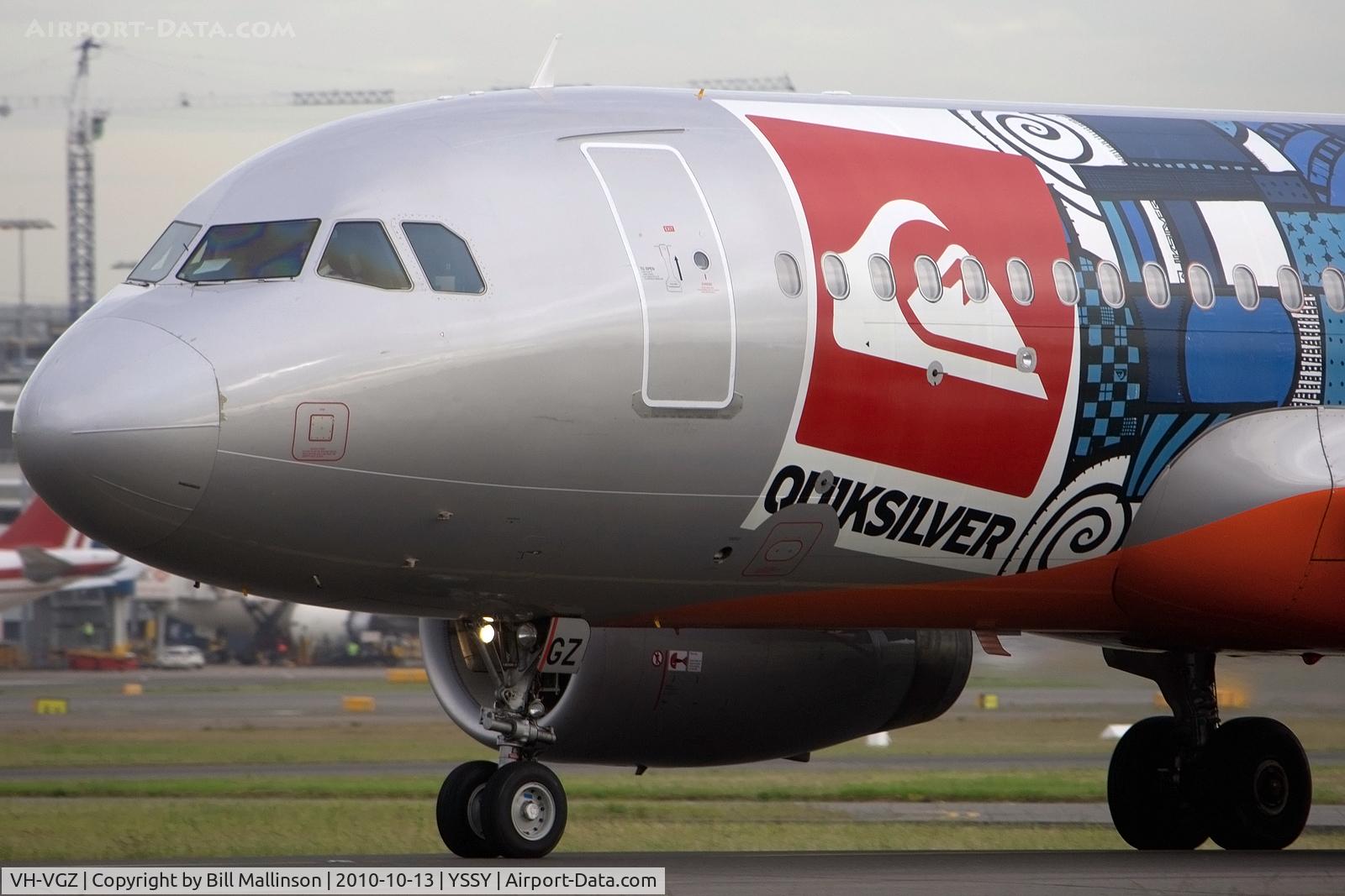 VH-VGZ, 2009 Airbus A320-232 C/N 3917, colourful