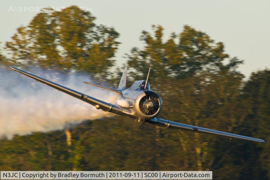 N3JC, 1943 North American SNJ-5C Texan Texan C/N 88-14913, Triple Tree Fly-In 2011