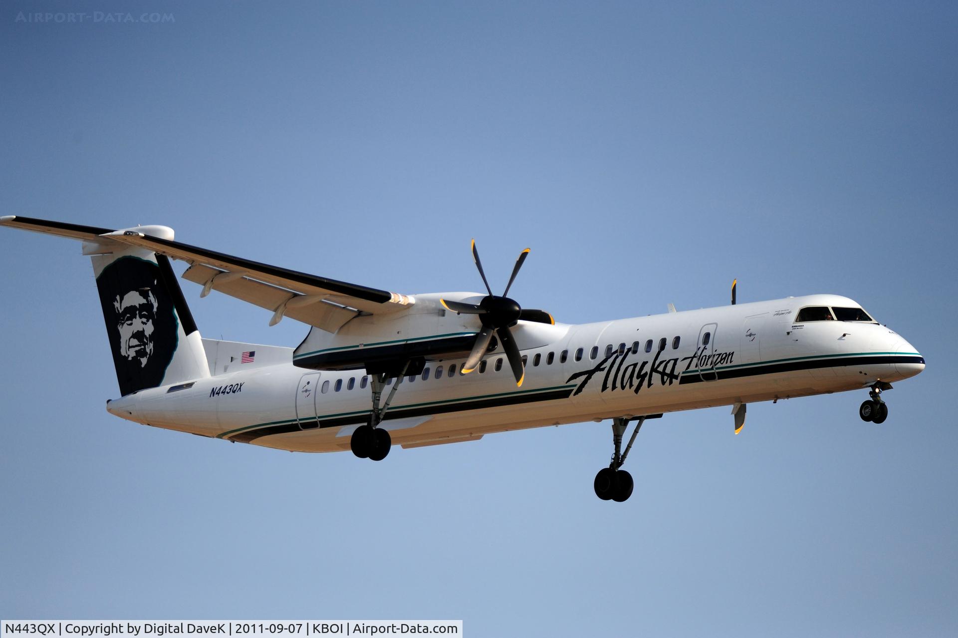 N443QX, 2010 Bombardier DHC-8-402 Dash 8 C/N 4353, West approach
