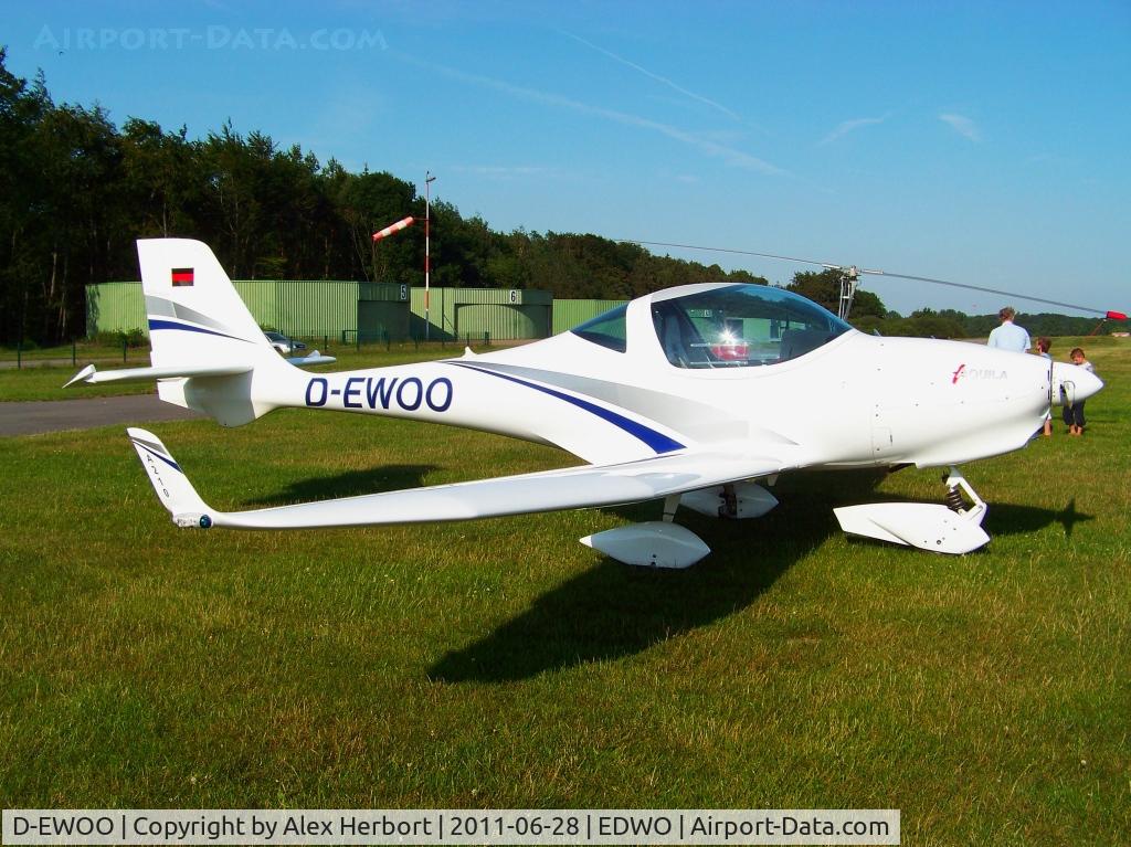 D-EWOO, Aquila A210 (AT01) C/N AT01-208, [Kodak Z812IS]
