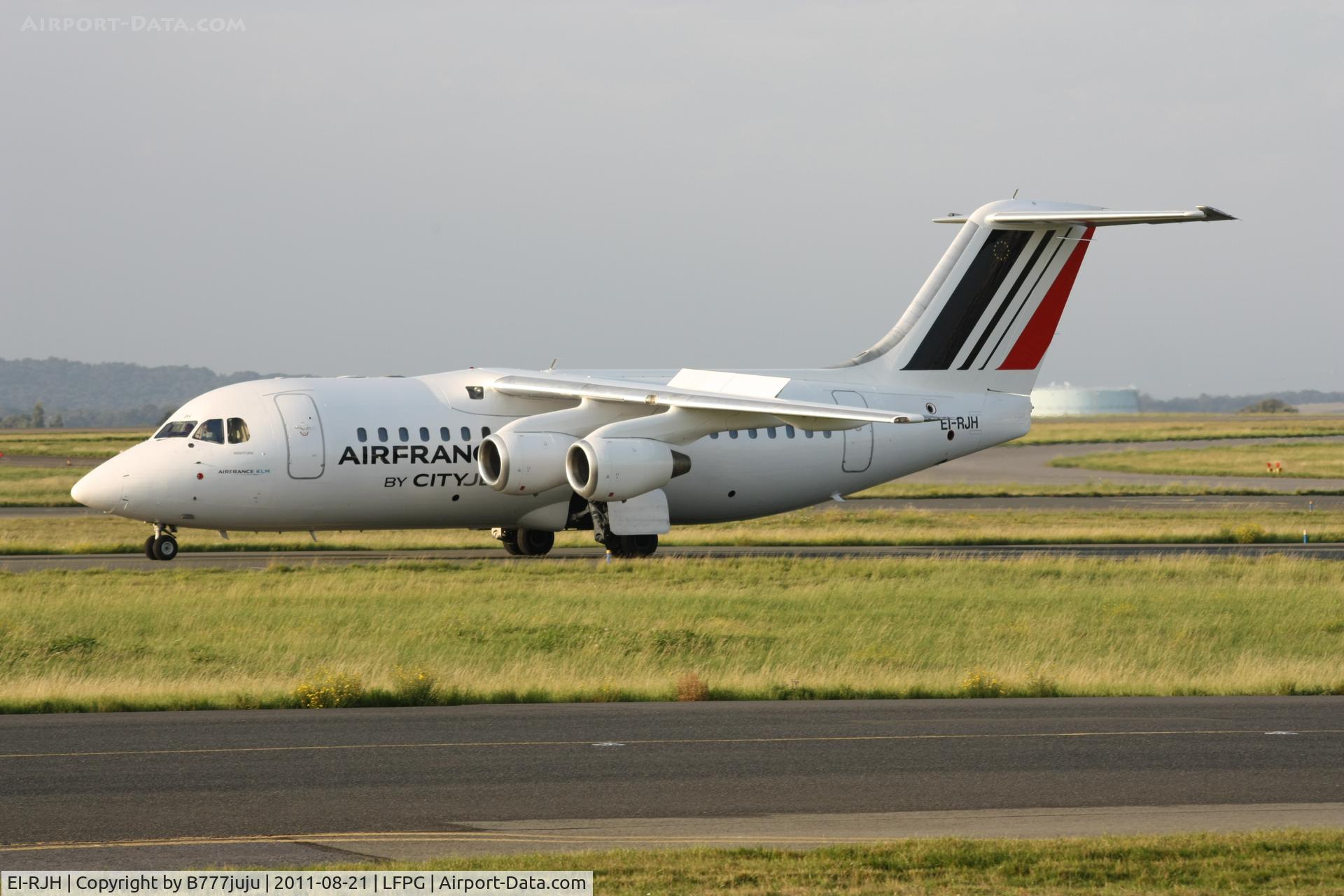 EI-RJH, 1999 BAE Systems Avro 146-RJ85 C/N E.2345, whis new peint