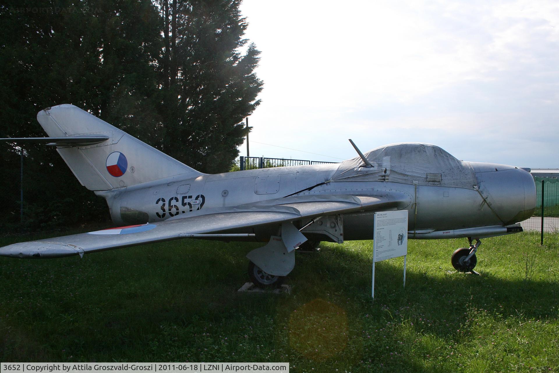 3652, Mikoyan-Gurevich MiG-15bis C/N 613652, Nitra Janikovce Airport - Slovakia (Slovak Republik) SK