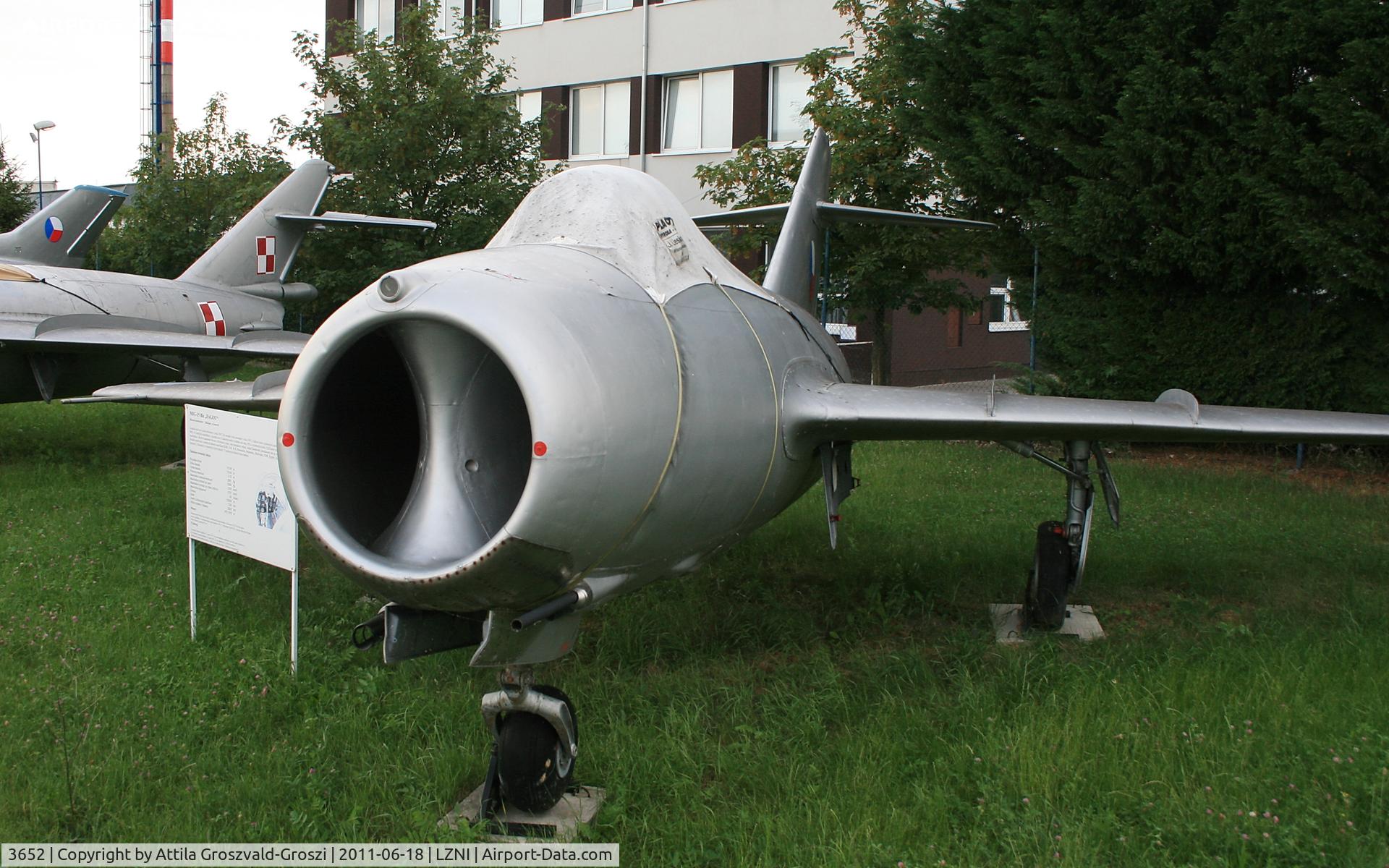 3652, Mikoyan-Gurevich MiG-15bis C/N 613652, Nitra Janikovce Airport - Slovakia (Slovak Republik) SK