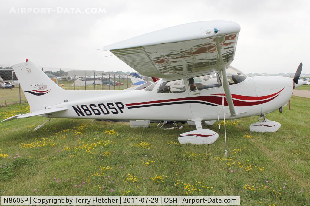 N860SP, 1999 Cessna 172S C/N 172S8131, Aircraft in the camping areas at 2011 Oshkosh