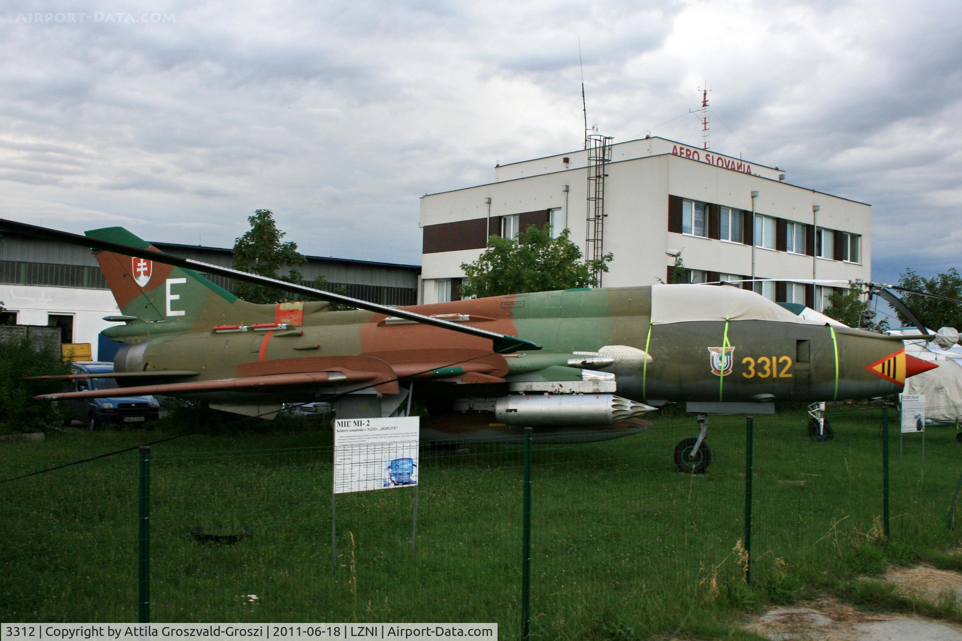3312, Sukhoi Su-22M-4 C/N 33812, Nitra Janikovce Airport - Slovakia (Slovak Republik) SK