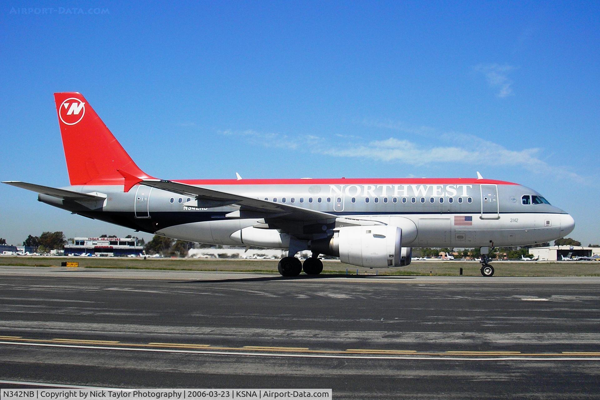 N342NB, 2002 Airbus A319-114 C/N 1746, taxiing