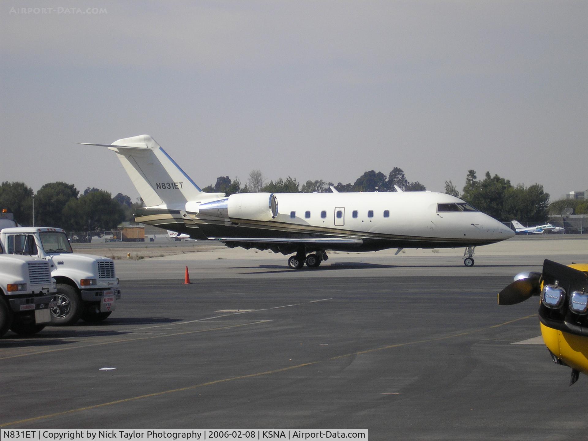 N831ET, 2000 Bombardier Challenger 604 (CL-600-2B16) C/N 5451, Taxiing to 19R
