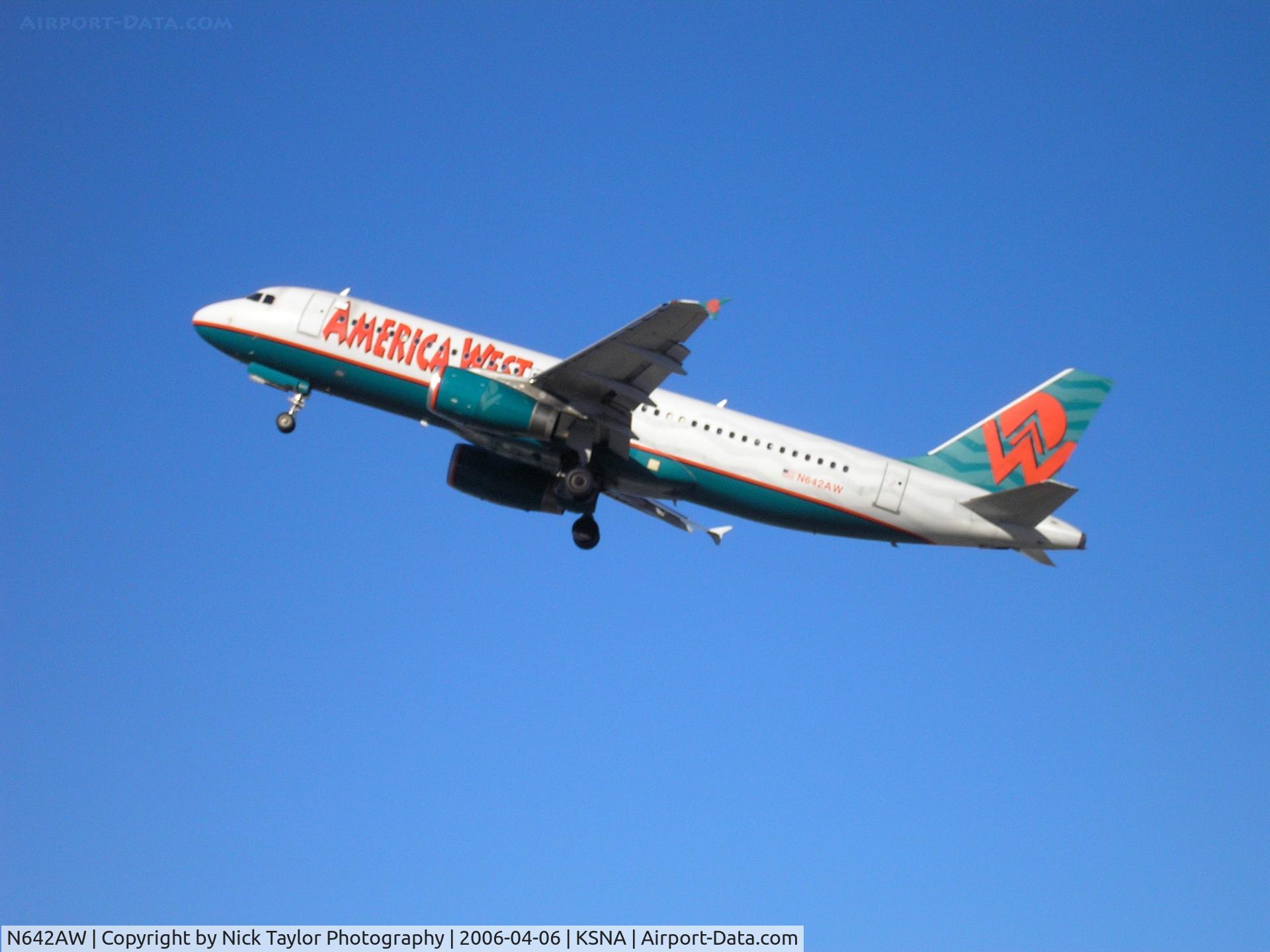 N642AW, 1996 Airbus A320-232 C/N 584, Departing 19R