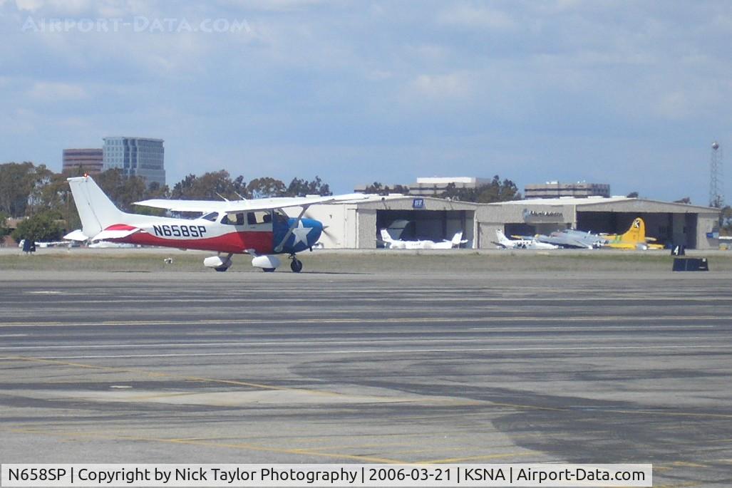N658SP, 1999 Cessna 172S C/N 172S8063, Taxiing