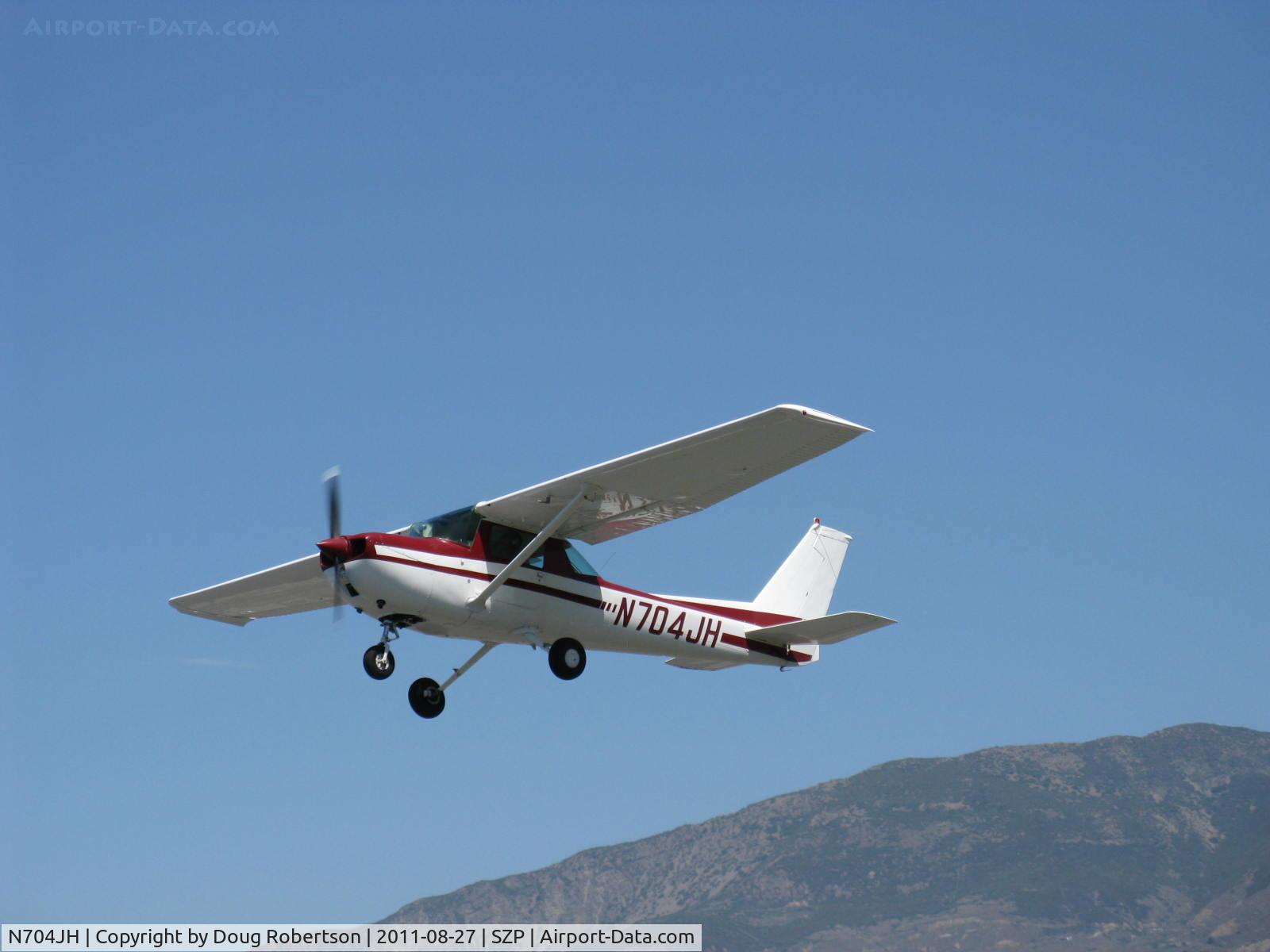 N704JH, 1976 Cessna 150M C/N 15078644, 1976 Cessna 150M, Continental O-200 100 Hp, takeoff climb Rwy 22
