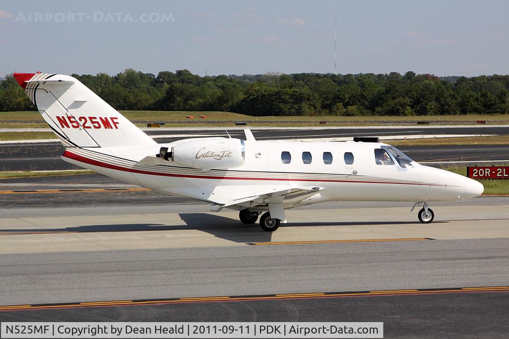 N525MF, 1999 Cessna 525 CitationJet C/N 525-0313, GSJ Air LLC Cessna 525 CitationJet 1 N525MF taxiing to RWY 2R for departure to Manhattan Regional Airport (KMHK), Kansas.