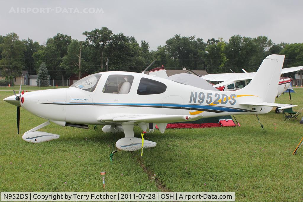 N952DS, 2000 Cirrus SR20 C/N 1102, Aircraft in the camping areas at 2011 Oshkosh