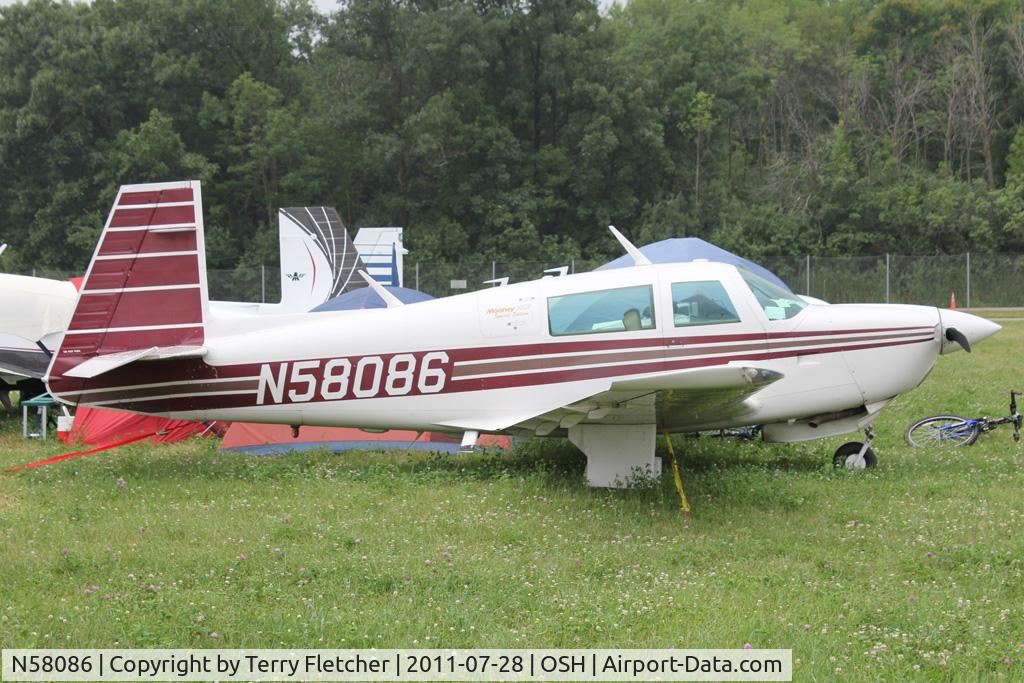 N58086, 1985 Mooney M20J 201 C/N 24-1552, Aircraft in the camping areas at 2011 Oshkosh