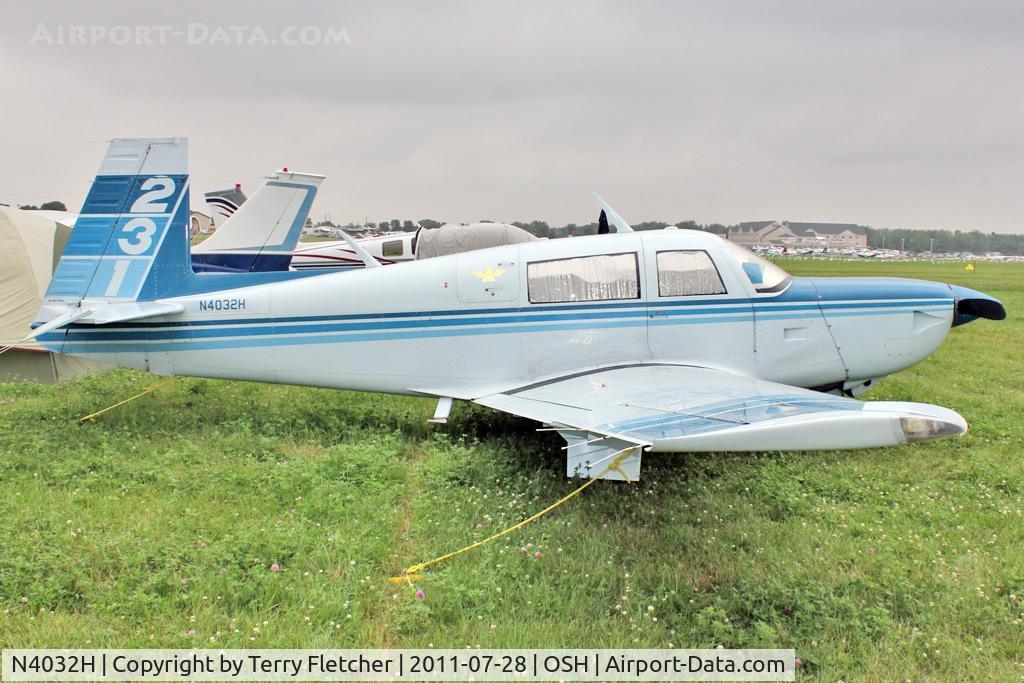N4032H, 1980 Mooney M20K C/N 25-0456, Aircraft in the camping areas at 2011 Oshkosh