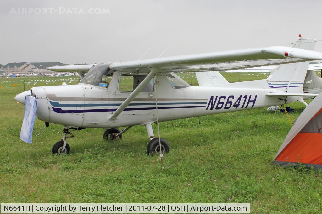 N6641H, 1977 Cessna 152 C/N 15279411, Aircraft in the camping areas at 2011 Oshkosh