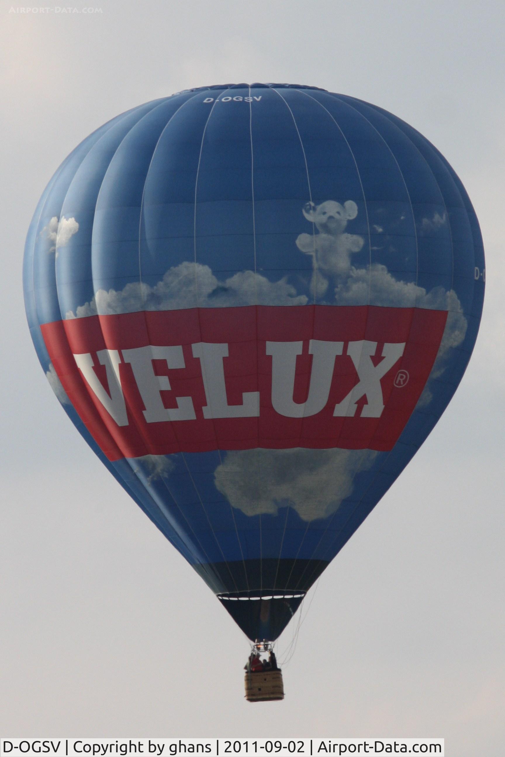 D-OGSV, 2006 UltraMagic M-120 C/N 120/18, WIM 2011
'Velux'