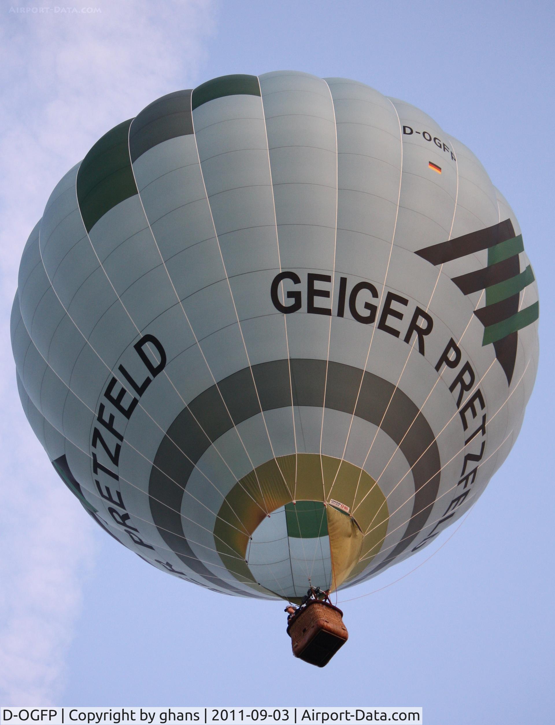 D-OGFP, 2005 Cameron Balloons Ltd Cam Z-105 C/N 10716, WIM 2011
'Geiger Pretzfeld'