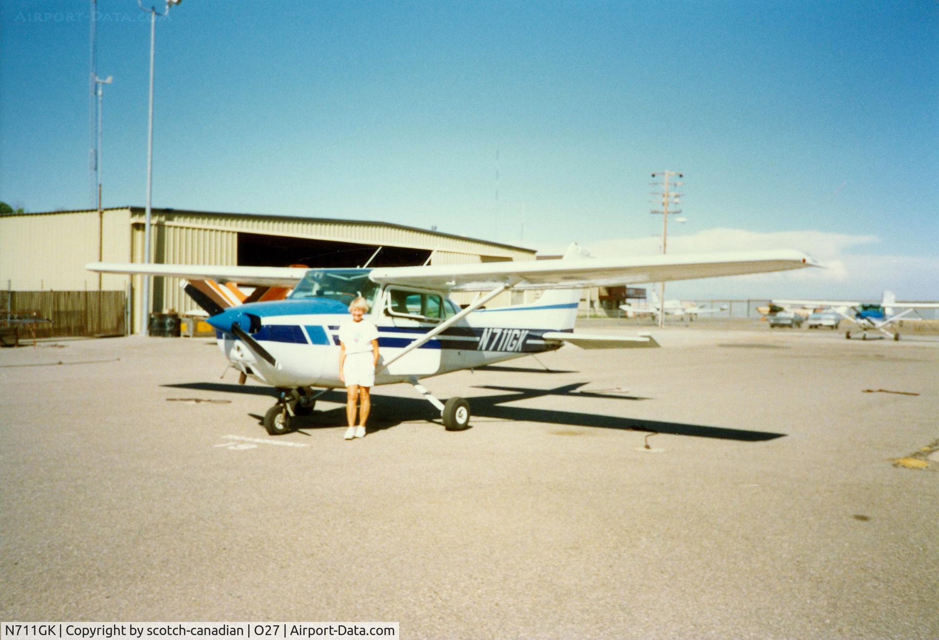 N711GK, 1979 Cessna 172N C/N 17272570, 1979 Cessna 172N N711GK at Oakdale Airport, Oakdale, CA - July 1989