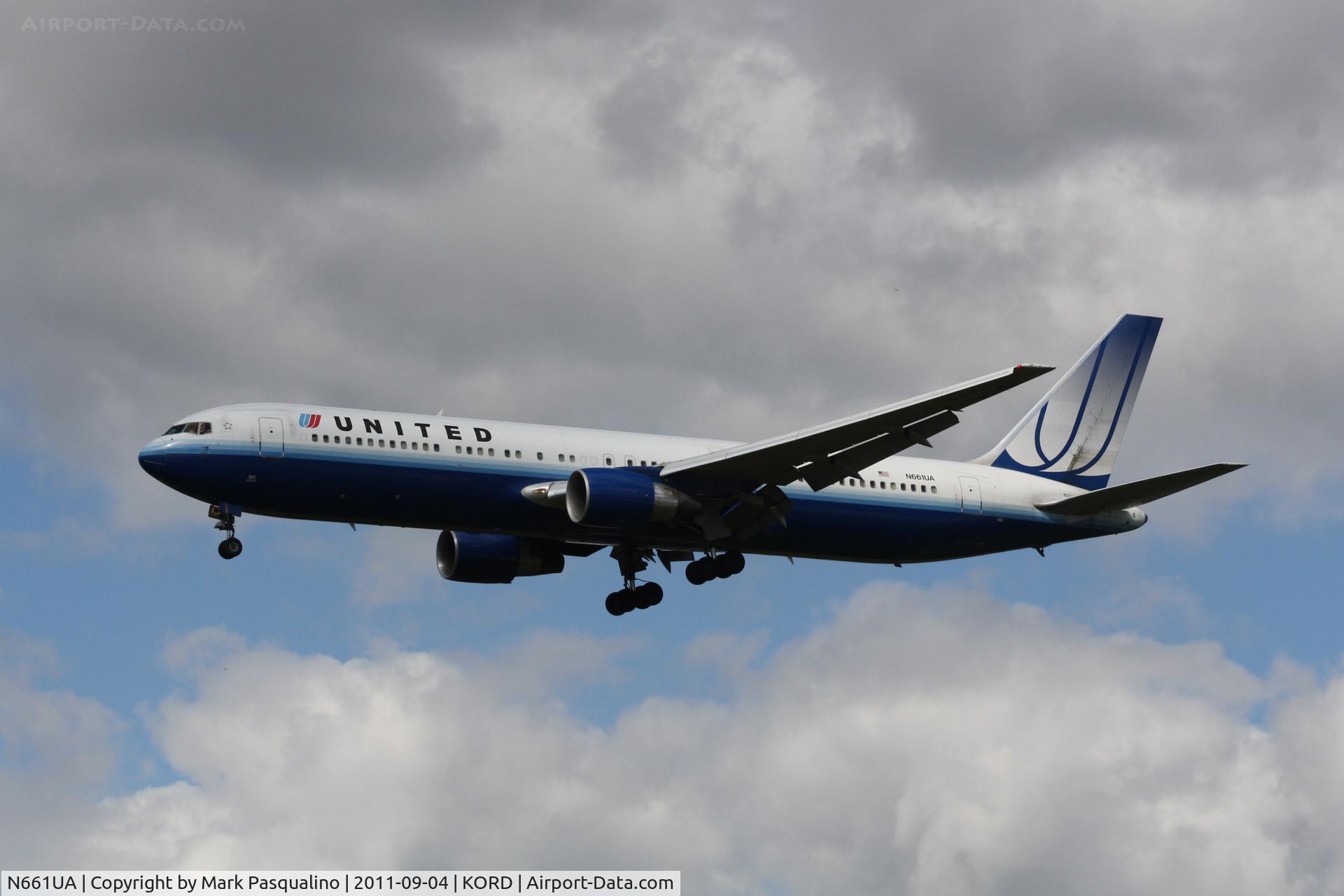 N661UA, 1993 Boeing 767-322 C/N 27158, Boeing 767-300