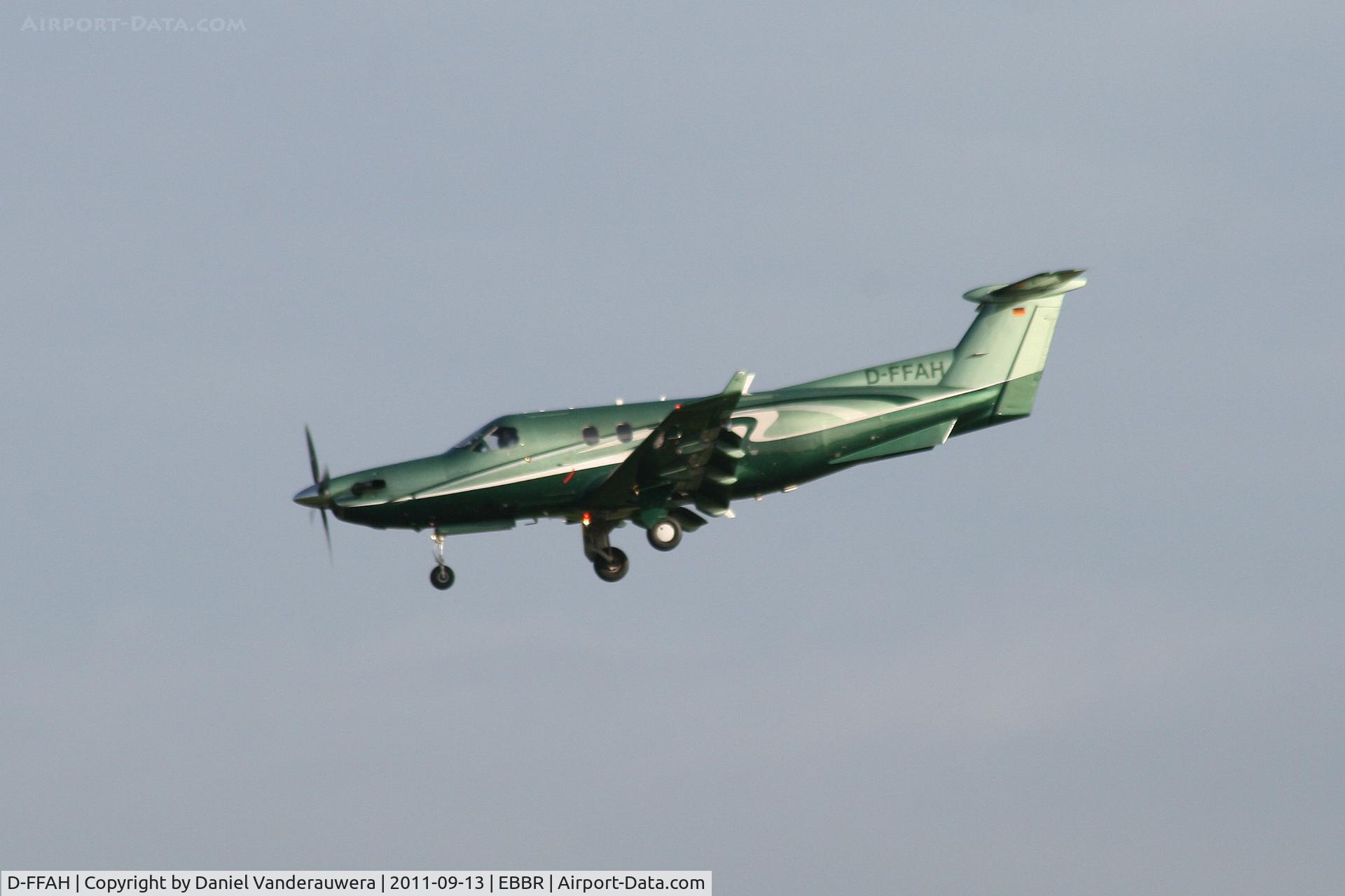 D-FFAH, 2005 Pilatus PC-12/45 C/N 677, Descending to RWY 25L