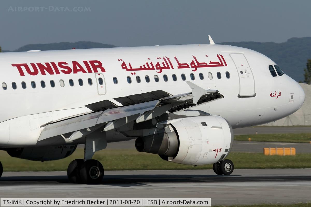 TS-IMK, 1998 Airbus A319-114 C/N 880, decelerating after touchdown