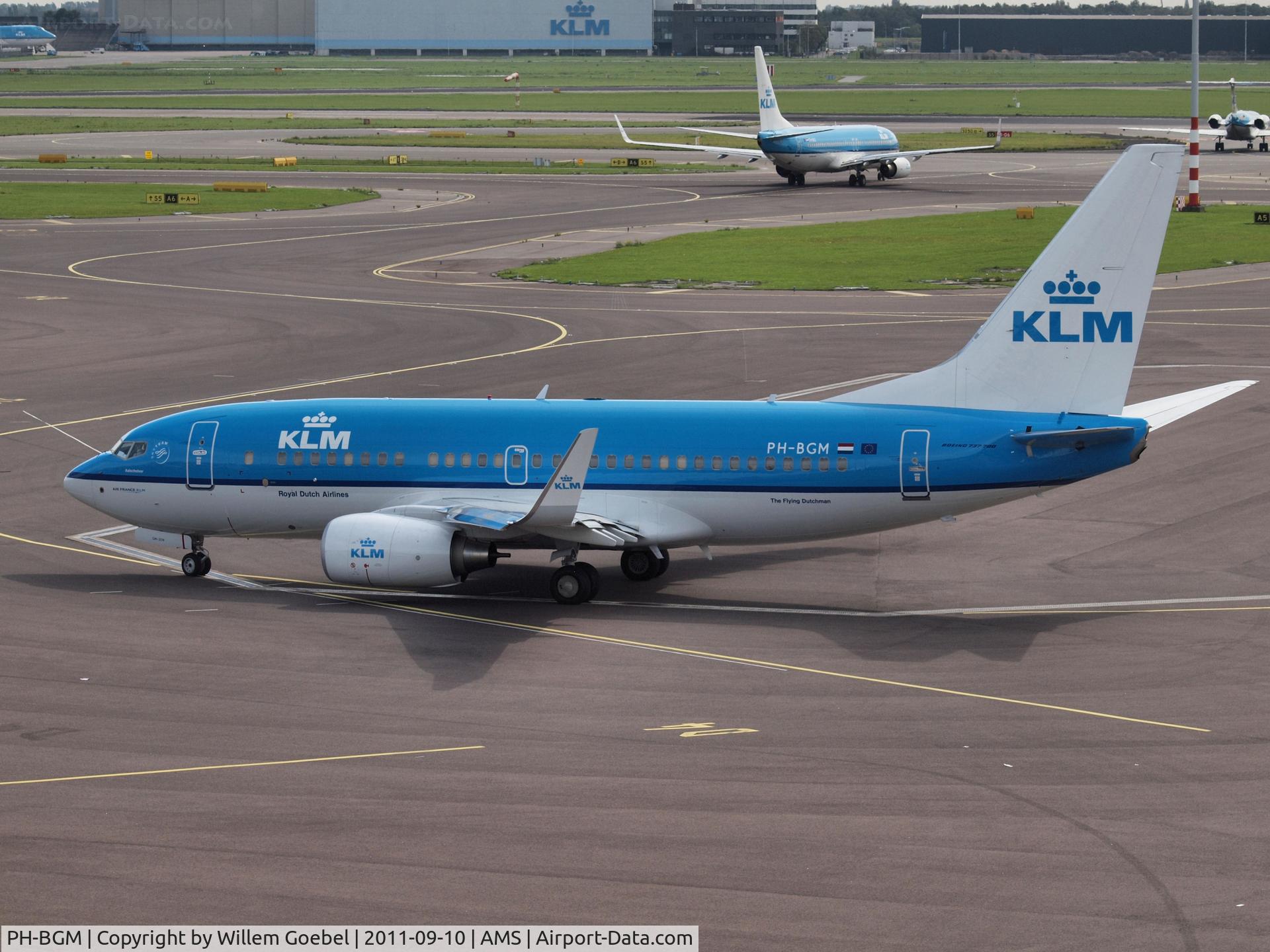 PH-BGM, 2011 Boeing 737-7K2 C/N 39255, Taxi to the runway of 