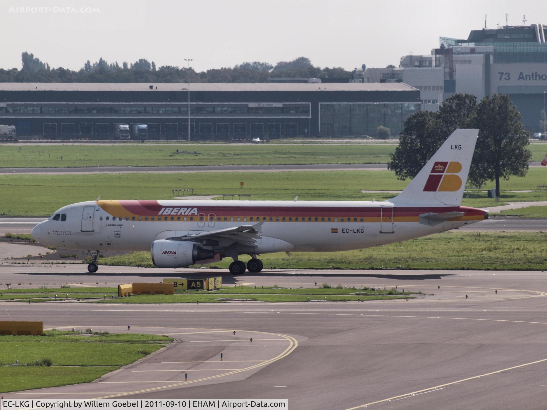 EC-LKG, 1999 Airbus A320-214 C/N 1047, Taxi to the runway of 