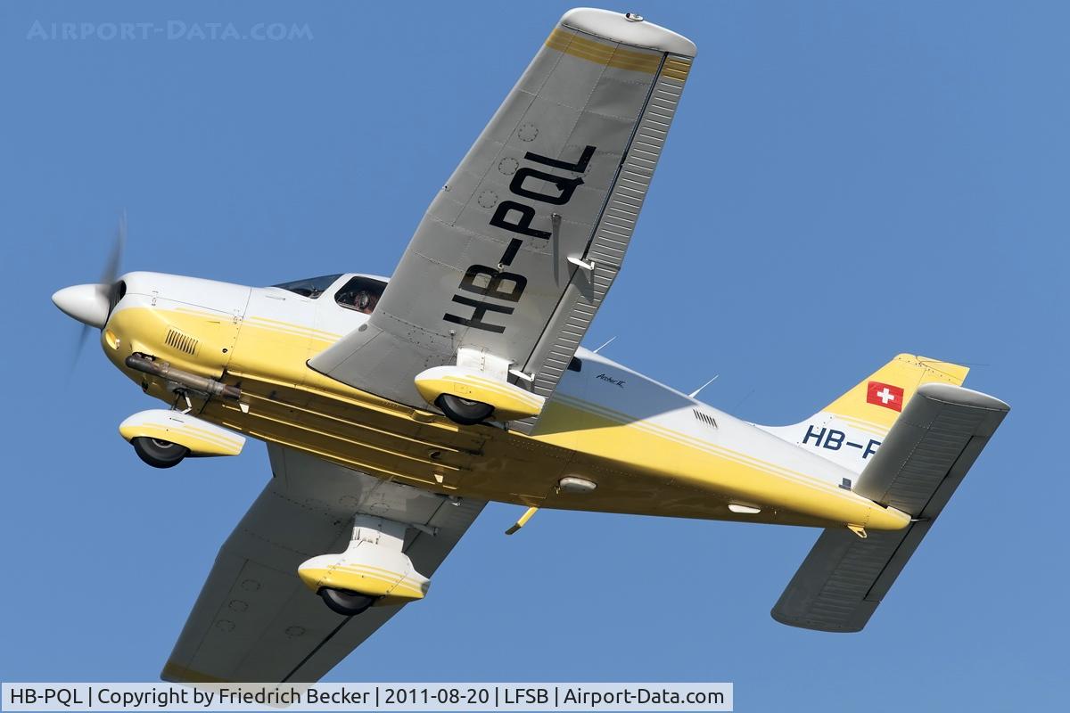 HB-PQL, 1989 Piper PA-28-181 Archer II C/N 2890121, departure from Basel