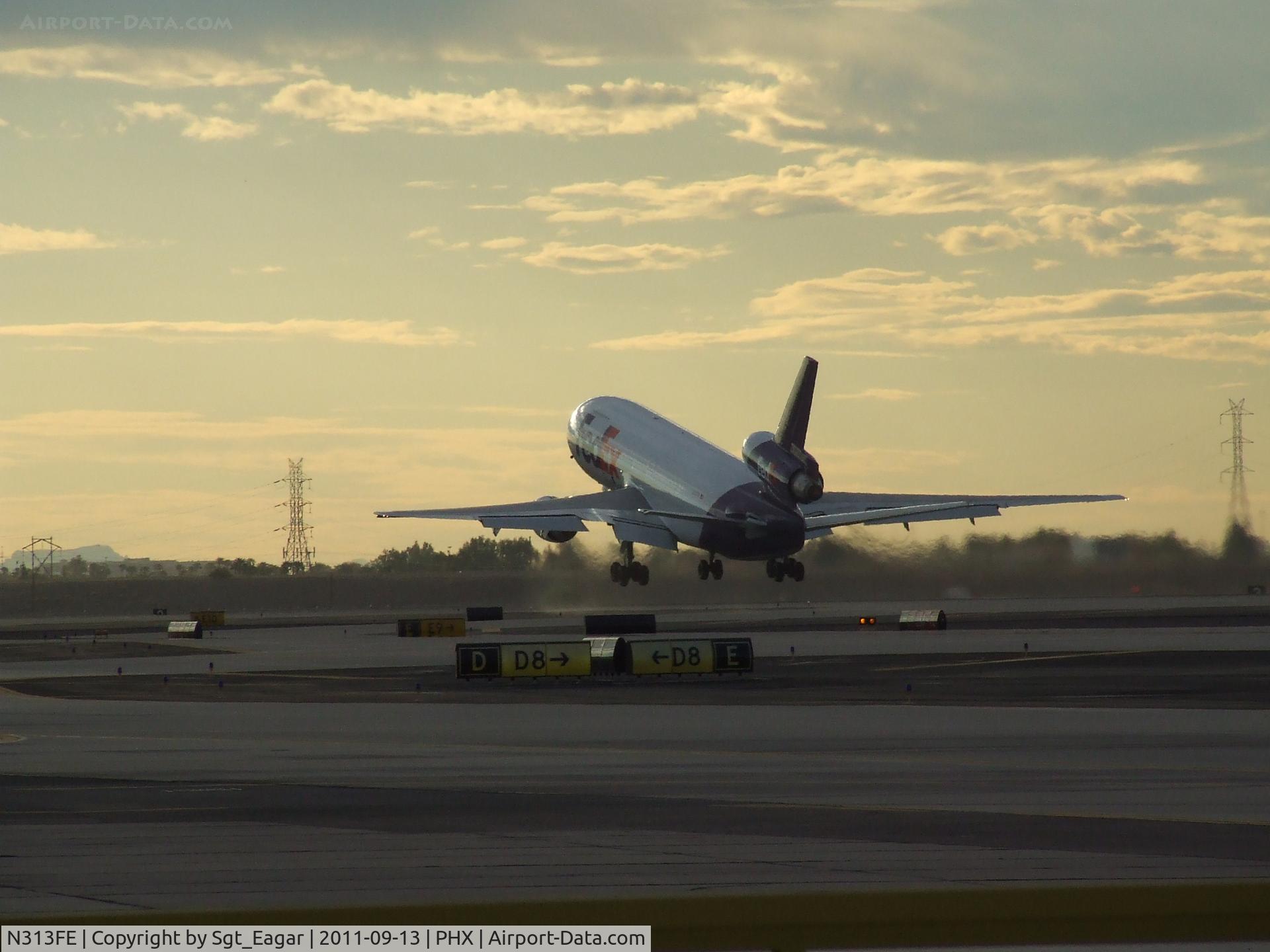 N313FE, 1988 McDonnell Douglas DC-10-30F C/N 48311, Love to watch these big planes take off