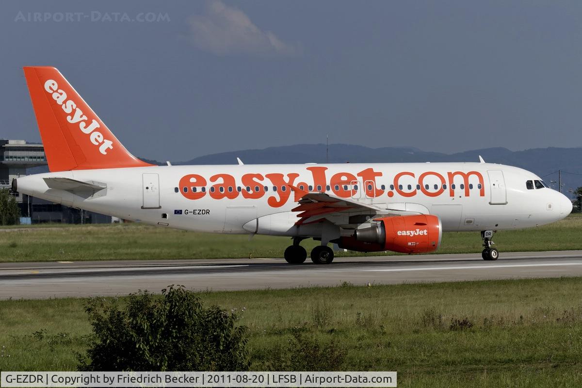 G-EZDR, 2008 Airbus A319-111 C/N 3683, line up for departure