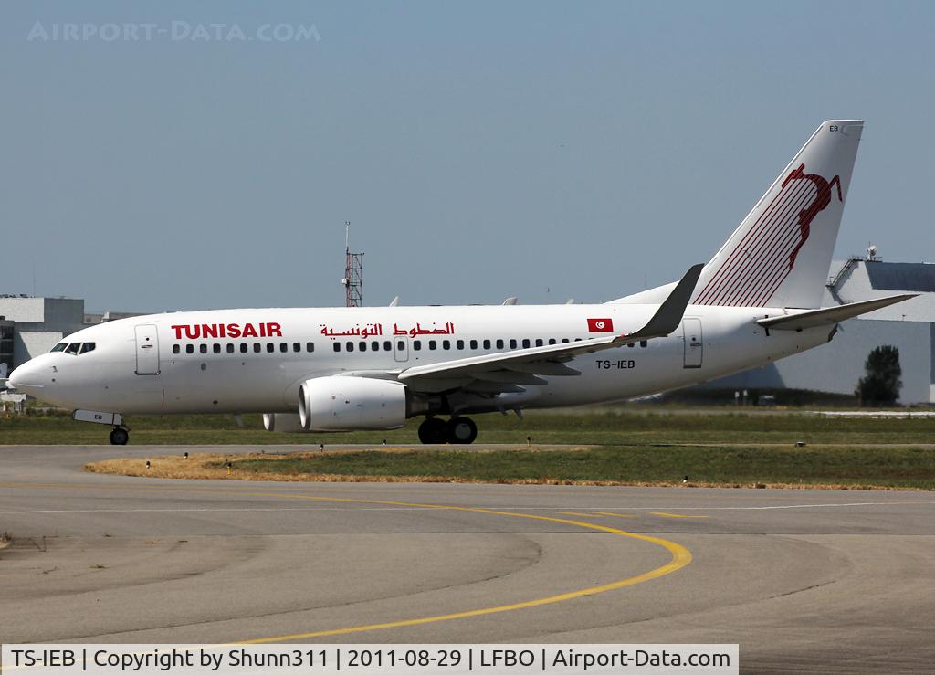 TS-IEB, 2001 Boeing 737-7L9 C/N 28015, Taxiing holding point rwy 32R for departure...