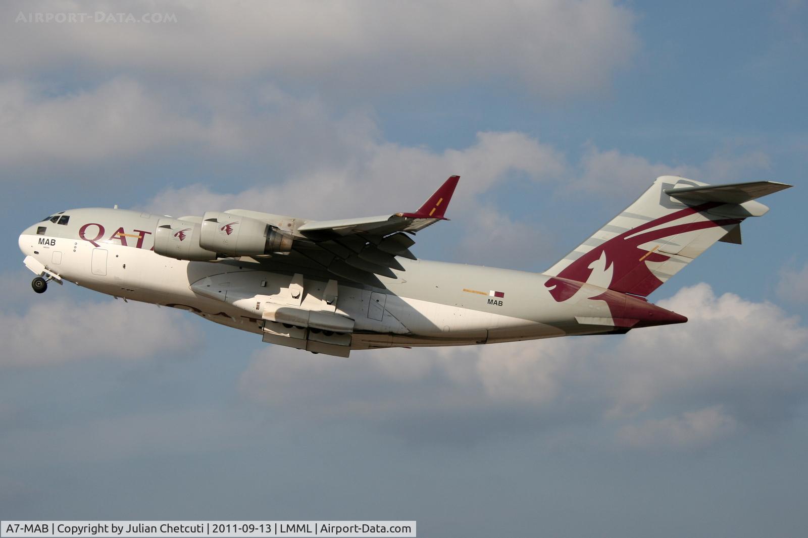 A7-MAB, 2009 Boeing C-17A Globemaster III C/N F-209/QA-2, Takeoff Runway 31