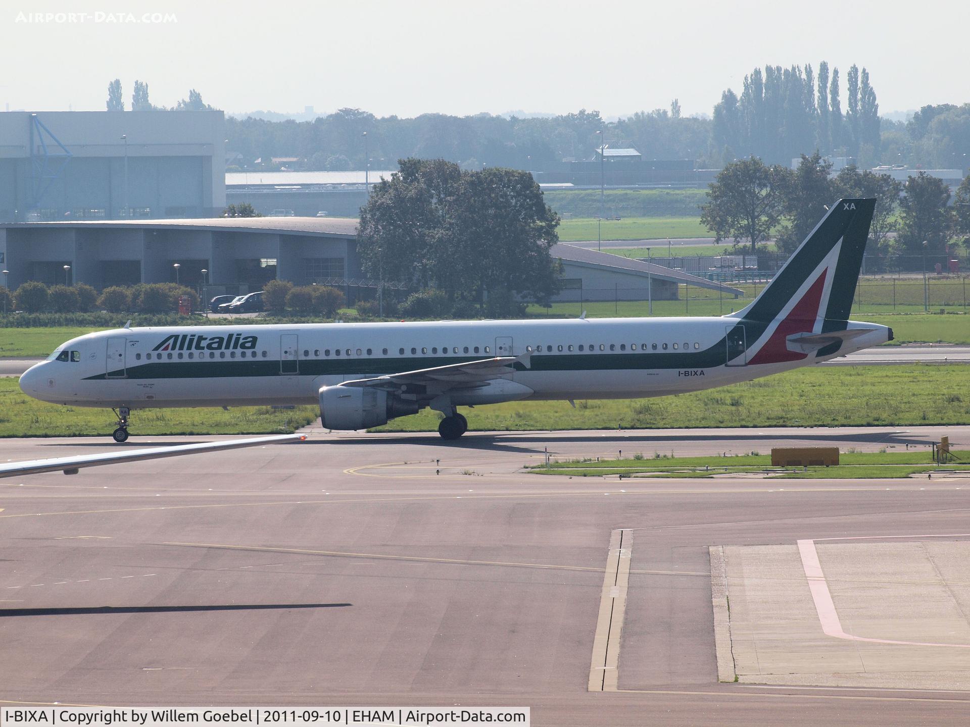 I-BIXA, 1994 Airbus A321-112 C/N 477, Taxi to the runway of 