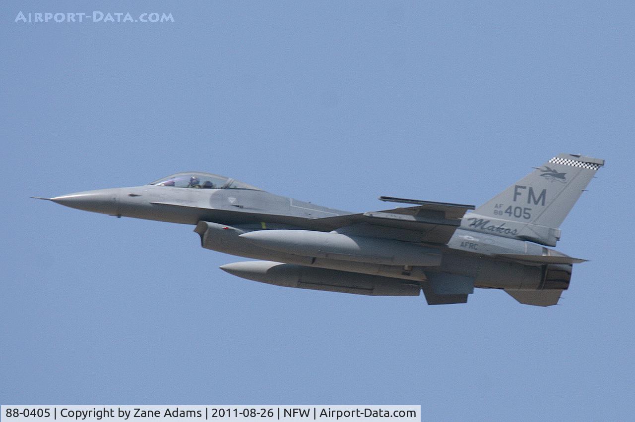88-0405, 1988 General Dynamics F-16C Fighting Falcon C/N 5C-619, Departing NAS/JRB Fort Worth