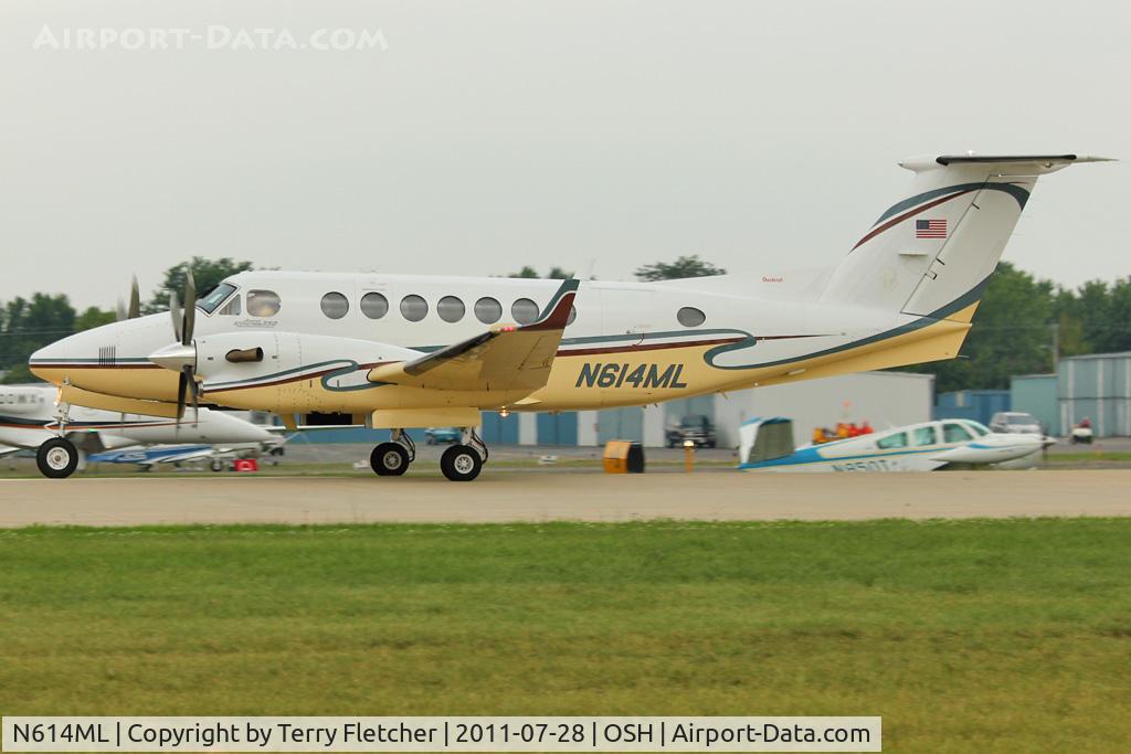 N614ML, 1992 Beech B300 King Air C/N FL-84, At 2011 Oshkosh