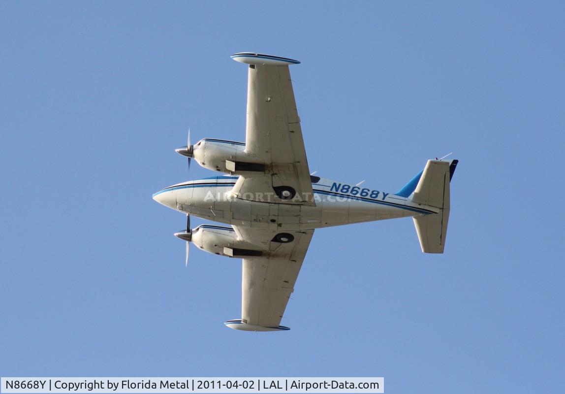 N8668Y, 1969 Piper PA-30 Twin Comanche C/N 30-1810, Piper PA-30