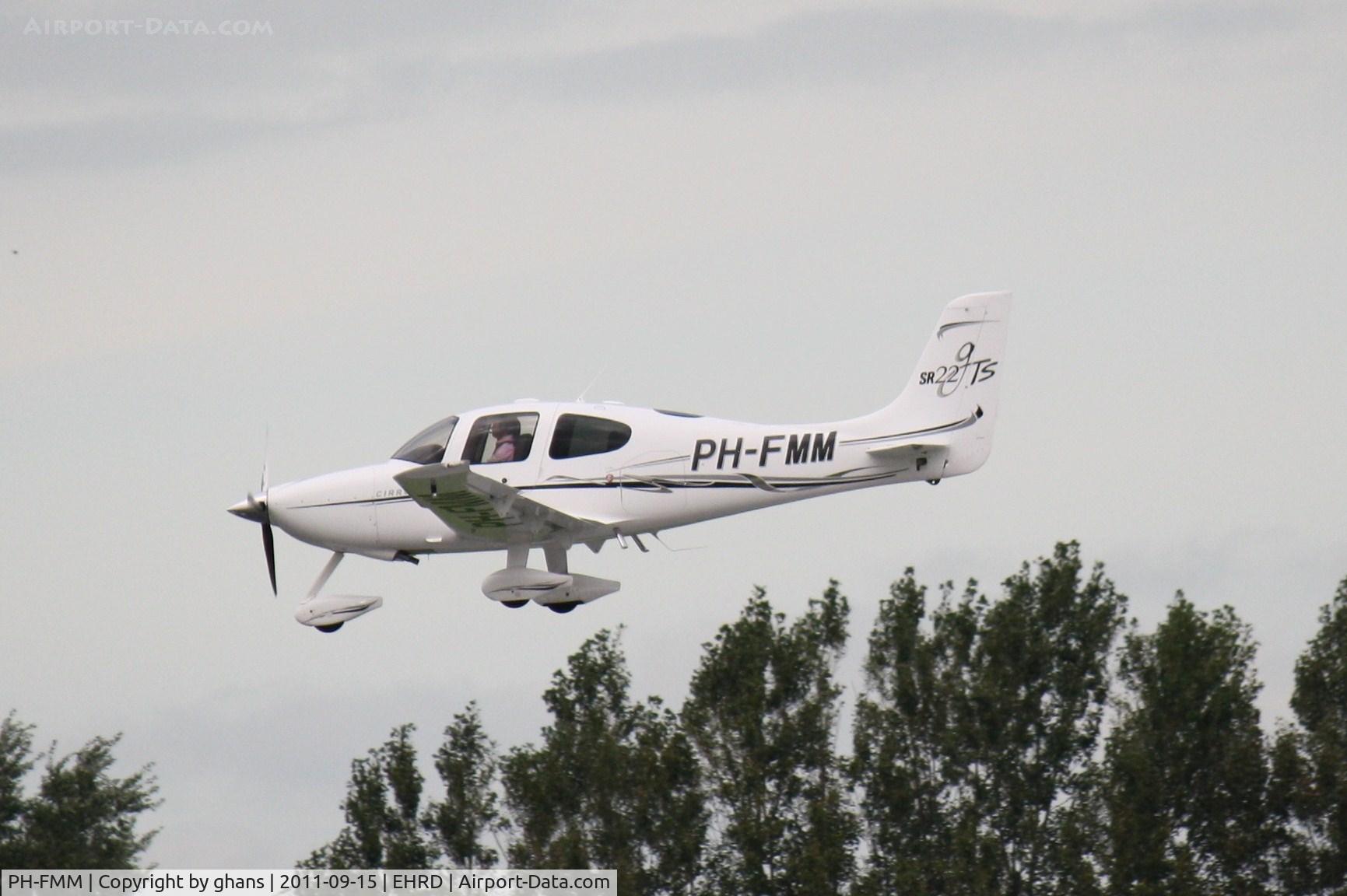 PH-FMM, 2006 Cirrus SR22 GTS C/N 1832, Landing at runway 24