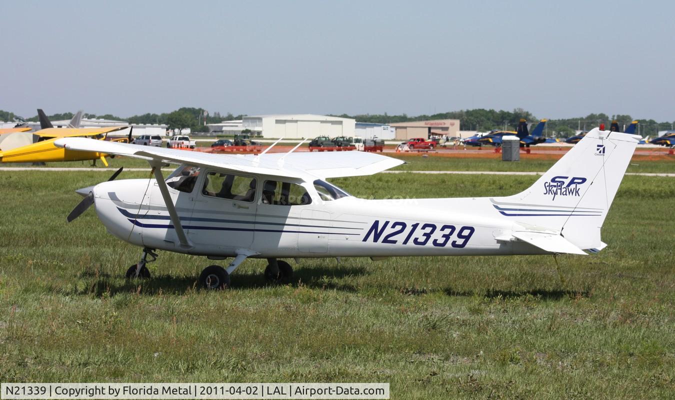 N21339, 2003 Cessna 172S C/N 172S9551, C172S