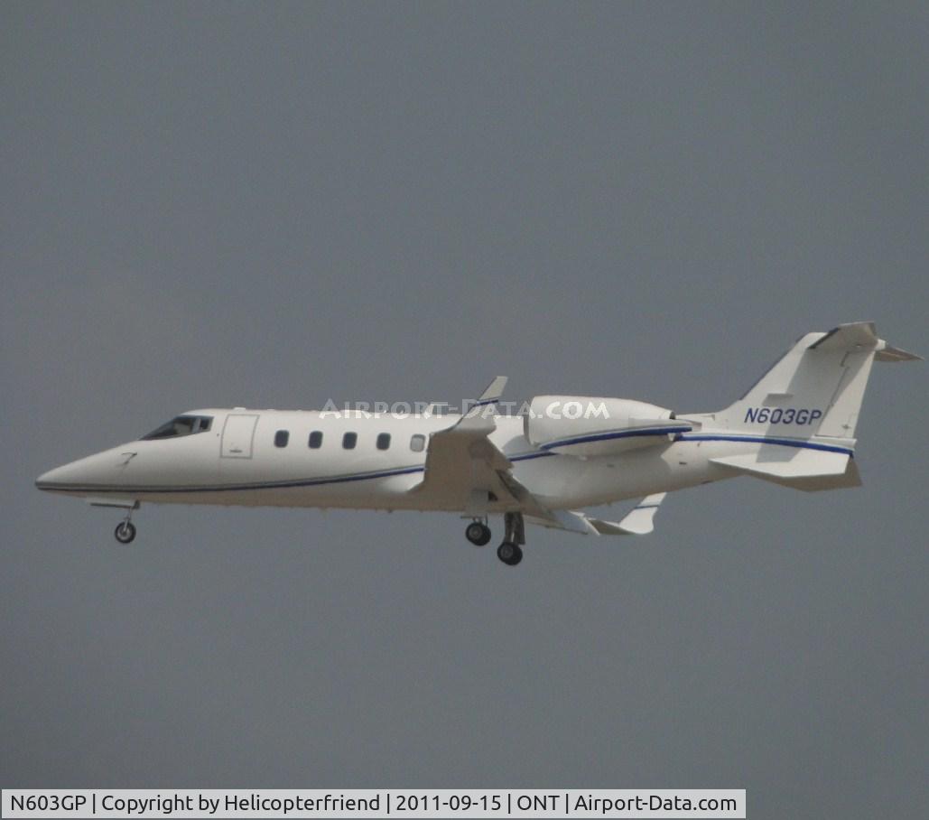 N603GP, 2001 Learjet 60 C/N 241, On final for runway 26L