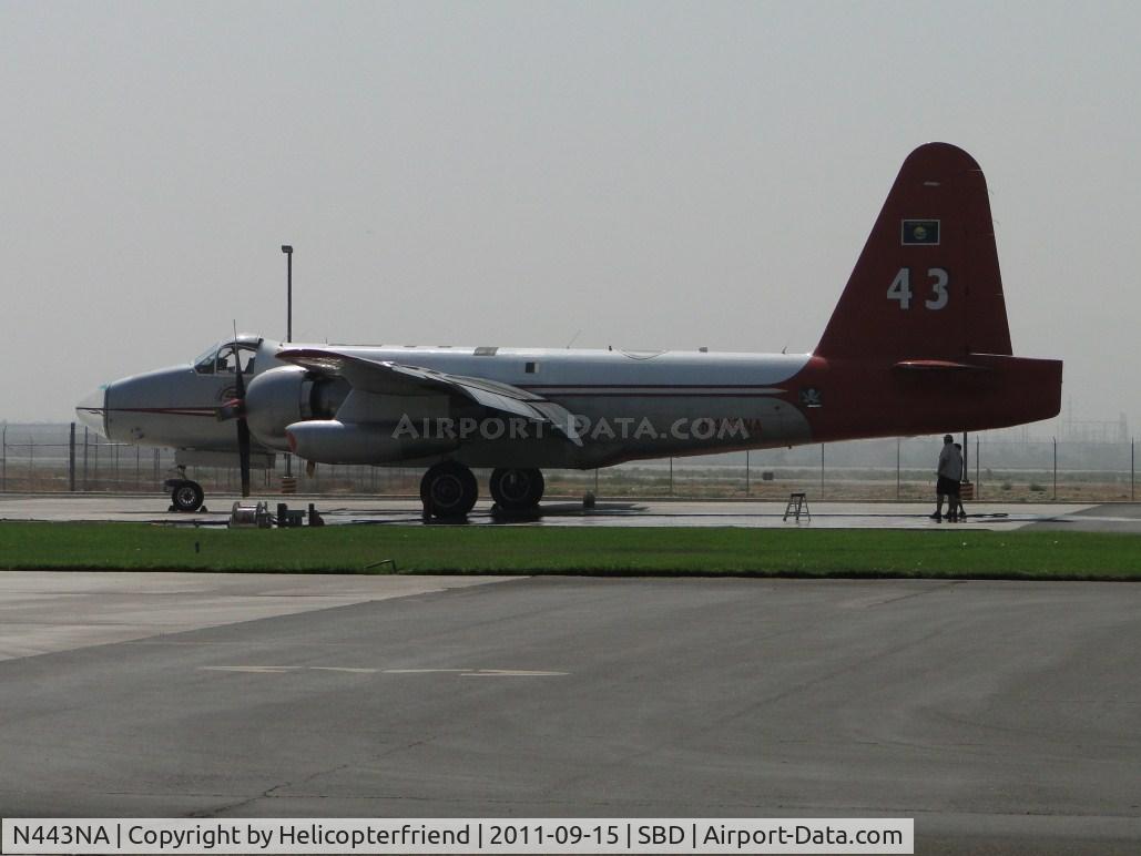 N443NA, 1958 Lockheed P2V-7 Neptune C/N 726-7168 (145906), Cleaning the undercarriage after Phos-Chec drops on latest fires