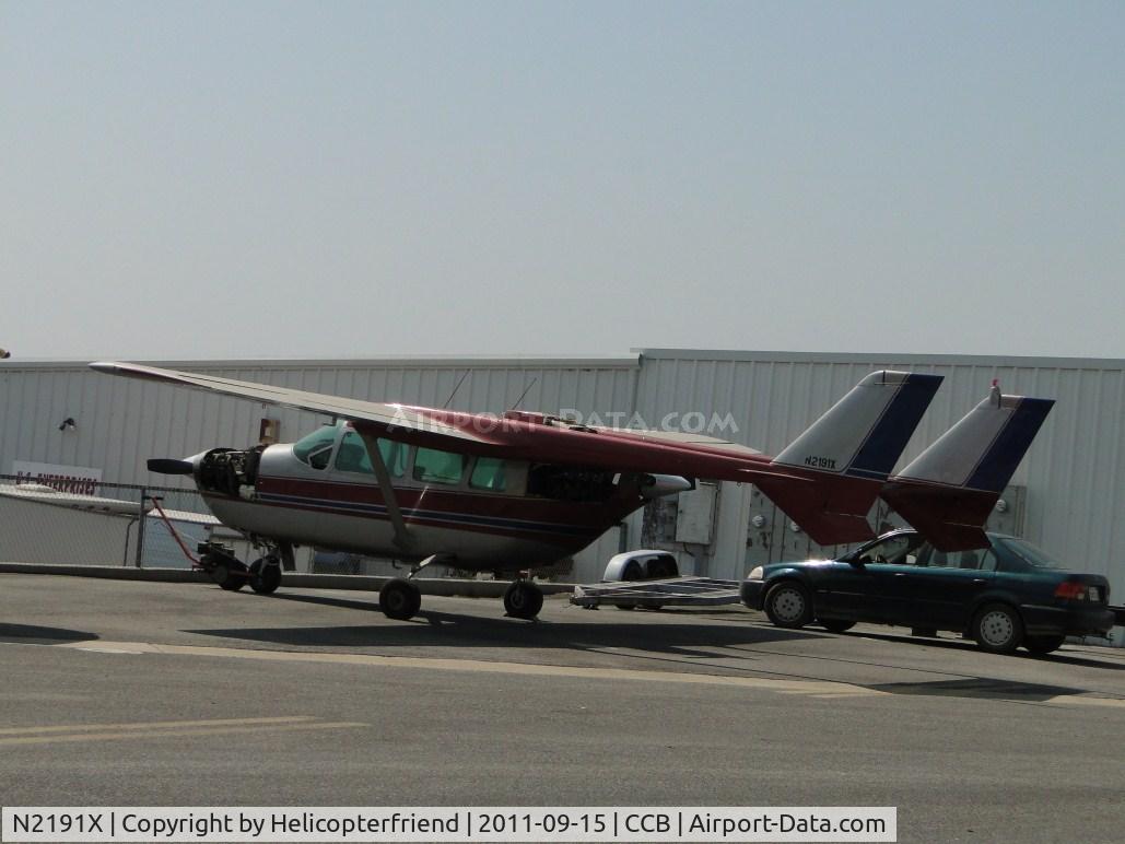 N2191X, 1965 Cessna 337 Super Skymaster C/N 337-0091, Pulled out and parked on the north side