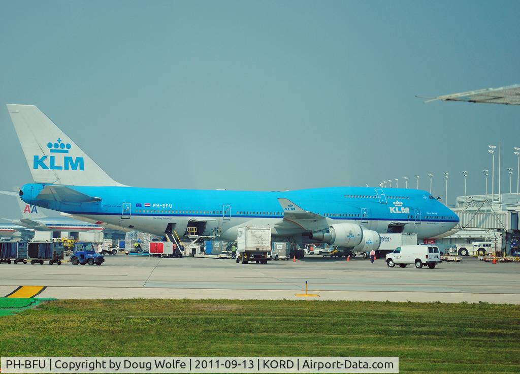 PH-BFU, 1997 Boeing 747-406BC C/N 28196, KLM 747 loading at Chicago O'Hare.