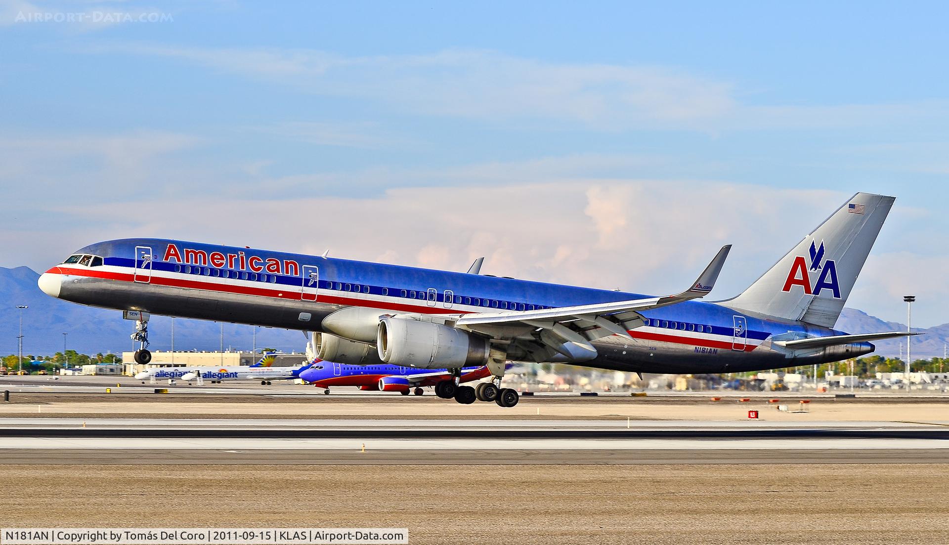 N181AN, 1999 Boeing 757-223 C/N 29591, N181AN American Airlines 1999 Boeing 757-223 C/N 29591

Las Vegas - McCarran International (LAS / KLAS)
USA - Nevada, September 15, 2011
Photo: Tomás Del Coro